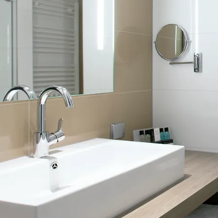 Otel Der Valk Schiphol 4*