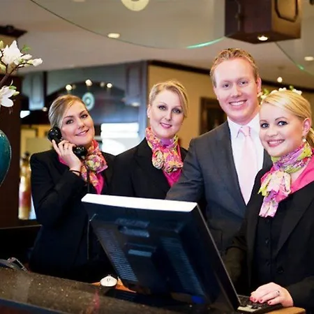 Der Valk Schiphol 4* 호프트도프