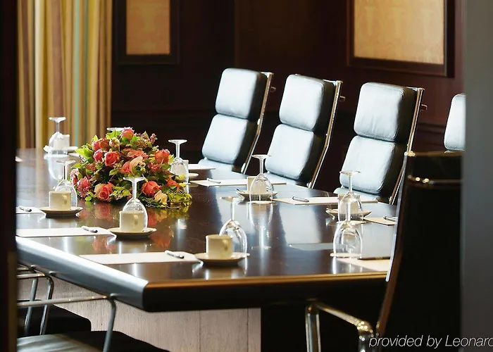 Der Valk Schiphol 4*