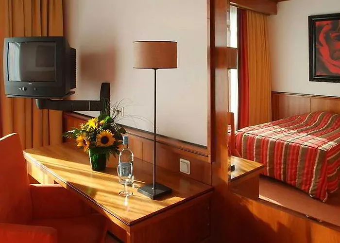 Hotel Der Valk Schiphol 4*